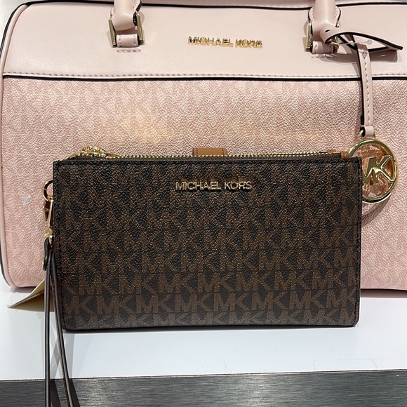 MICHAEL KORS LARGE DOUBLE ZIP WRISTLET PHONEHOLDER WALLET CLUTCH 
Brown - Picture 2 of 16